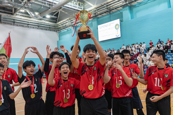 C Div boys lifting the trophy